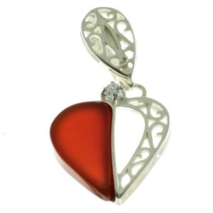 Colgante de cornalina (carneola) con plata de ley, el corazón rojo