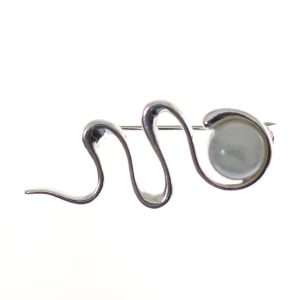 Broche de piedra luna con plata de ley, serpiente