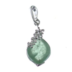 Colgante venturina verde con plata de ley, tres flores